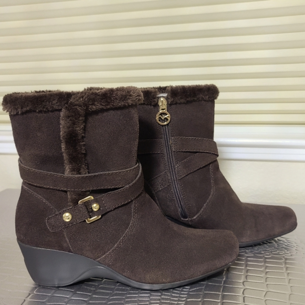 Anne Klein Millie Booties Suede 7-1/2M